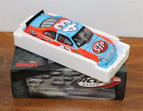 RICHARD PETTY 1:24 AUTOGRAPHED RCCA ELITE DIECAST. - Kastner Auctions