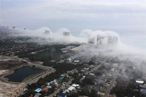 Incredible Cloud Tsunami Hits Florida Beach - TheCount.com