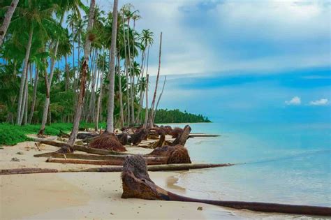 10 INCREDIBLE BEACH LOCATIONS IN SUMATRA (FOR SURFERS & BEACH BUMS ...