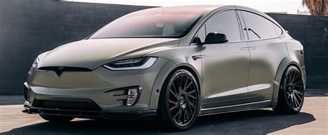 Tesla Model X in Green Kind of Looks Like a Small Hulk - autoevolution