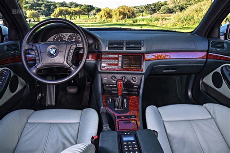 Does the E39 BMW 5 Series have one of the best Classic Car Interiors? - Flipboard