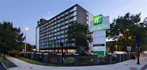 Holiday Inn Boston-Bunker Hill - Room Deals, Reviews & Photos (Somerville (MA), United States)