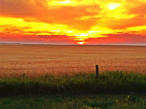 Alberta | Canadian prairies, Amazing sunsets, Landscape