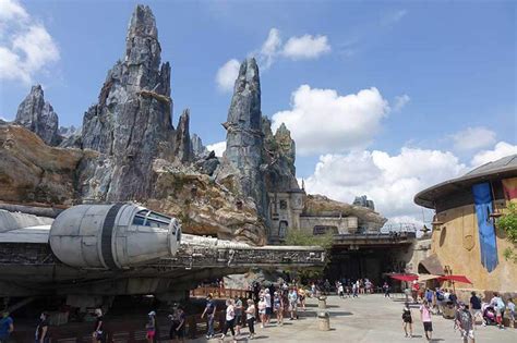 The Ultimate Guide to Visiting Star Wars: Galaxy's Edge at Disney World