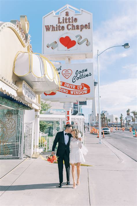 Little White Wedding Chapel Las Vegas - Siga Gubista Photography