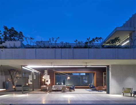 Cross Shaped Modern Home In Peaceful Landscaped Gardens | Architecture ...