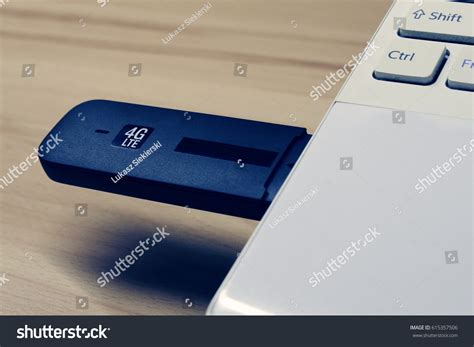 Usb Modem Lte 4g Connected Laptop Stock Photo 615357506 | Shutterstock