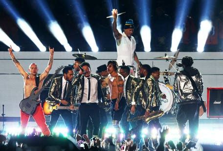 Bruno Mars’ spectacular Super Bowl show - Entertainment - Emirates24|7