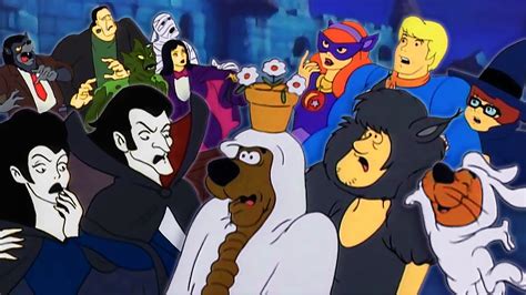 Scooby-Doo's Mad Monster Party | A Halloween Hassle in Dracula’s Castle ...