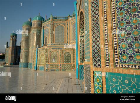 Afghanistan the blue mosque hi-res stock photography and images - Alamy