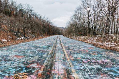 Graffiti Highway in Centralia, PA : r/AbandonedPorn