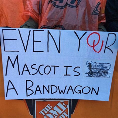 See the funniest fan signs from this past college football season ...