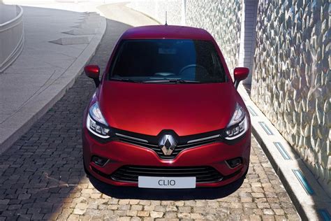 Facelifted Renault Clio (2016) Specs & Pricing - Cars.co.za