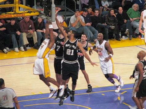 File:Spurs vs Lakers.jpg - Wikipedia, the free encyclopedia