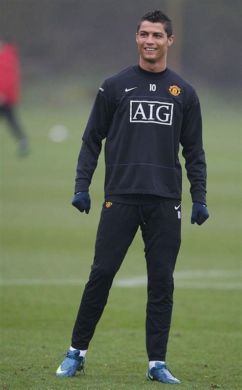 Why Ronaldo used to wear number 10 in training for United? : r/ManchesterUnited