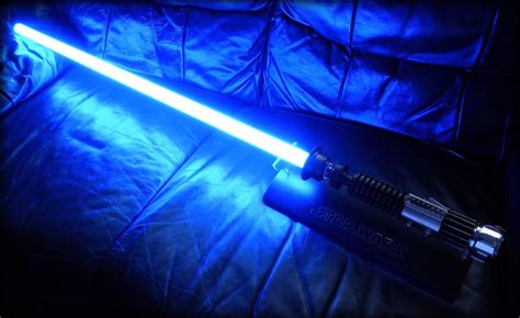 Bradley's Homemade Star Wars Lightsaber Replicas | Gadgetsin