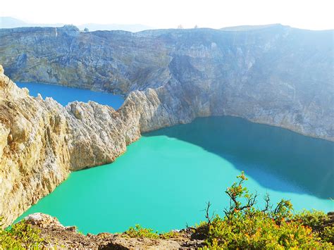 Pesona Gunung Kelimutu yang Mendunia Dengan Danau 3 Warnanya ...