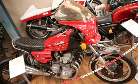 Red Benelli 750 SEI from 1974 * All PYRENEES · France, Spain, Andorra