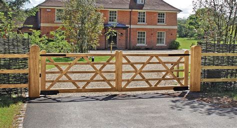 Oak Garages | Traditional Oak Garages | Gallery | Handmade Joinery