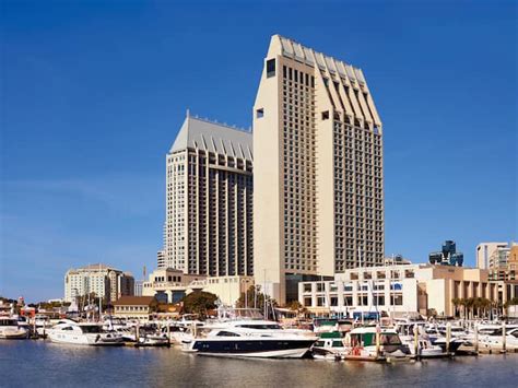 Waterfront Hotel in San Diego Near Seaport Village | Manchester Grand ...