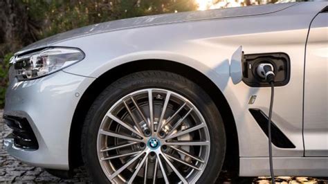 Electric is getting smarter: BMW reveals new smart hybrid te - Driven ...