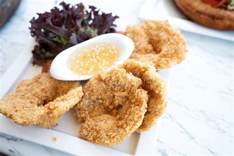 Shrimp Fried with Dipping Sauce Stock Image - Image of breaded, cooking: 143470739