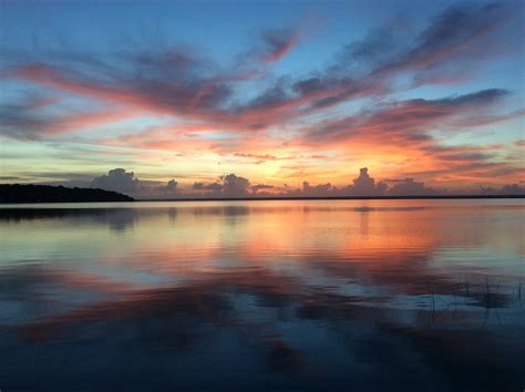 Another lovely sunrise on Laguna Bacalar on the Costa Maya. | Reisen