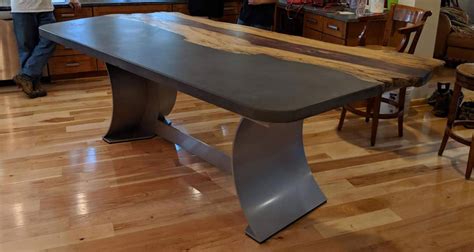 Concrete Table with Wood | Beton Studio