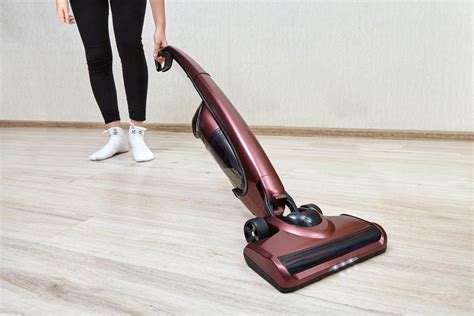 What You Need To Know About The Best Cordless Vacuum For Hardwood ...