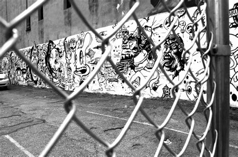 grayscale photo of graffiti wall free image | Peakpx