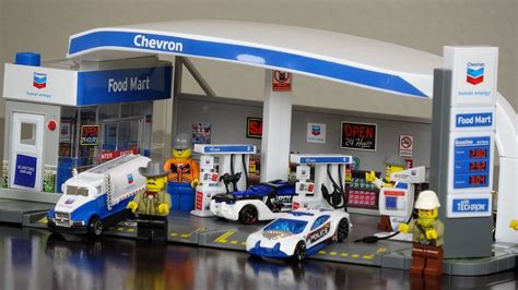 Speelgoed en spellen Miniatuurvoertuigen Daron Chevron Gas Station ...