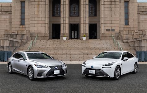 Toyota's new Mirai and Lexus LS models come with Advanced Drive ...