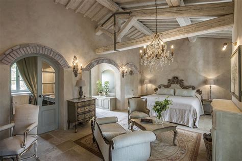 10 of the Most Gorgeous Italian Style Bedrooms