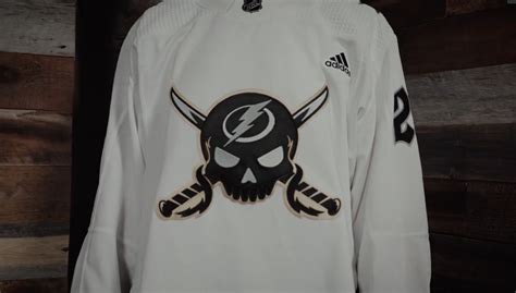 Tampa Bay Lightning White 'Gasparilla' Jersey — UNISWAG