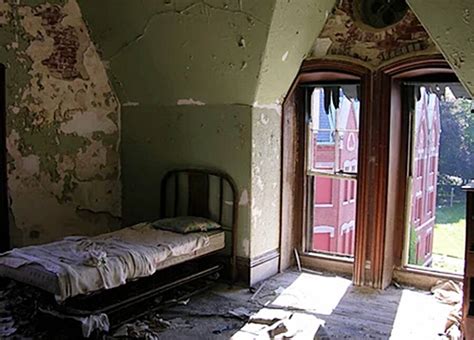 Inside Nine Horrifying Insane Asylums Of Centuries Past