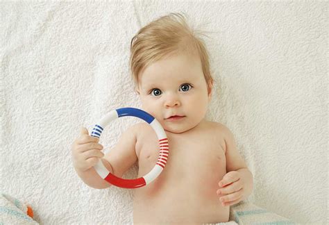 Grasping Reflex in Newborn Babies: Importance & How It Develops