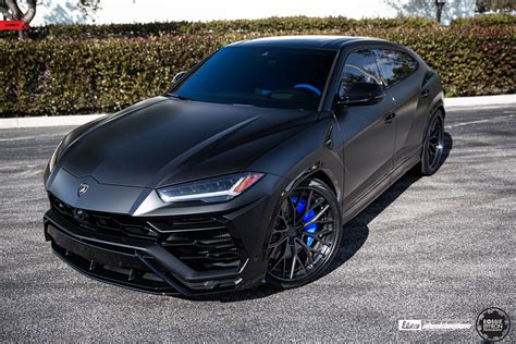 Lamborghini Urus on ANRKY AN30 – Wheels Boutique