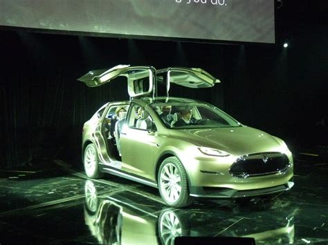 2014 Tesla Model X 'Falcon Doors' May Limit Crossover Utility