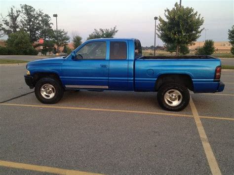 Sell used 1999 Dodge Ram 1500 4x4 5.9L V8 Custom Paint "Blue Beast" in Grand Blanc, Michigan ...