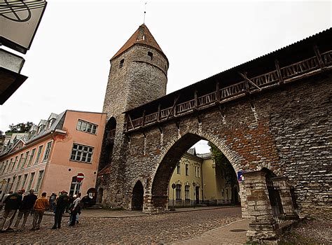 Asisbiz Guard tower and castle walls encasing the old medieval city of ...