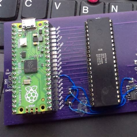 A 1970s Mask ROM MCU Spills Its Secrets | Hackaday