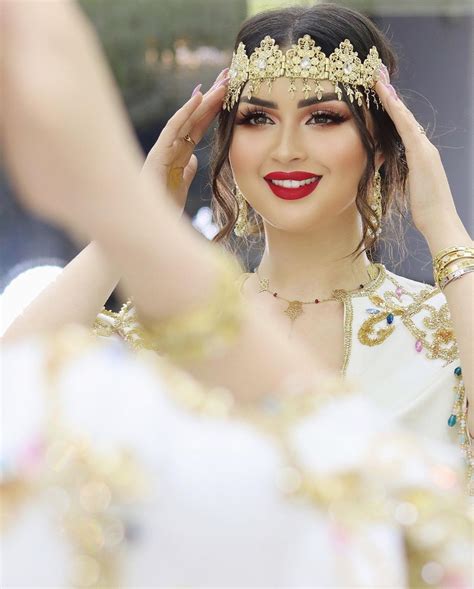 The Algerian Chaoui forehead is one of the Algerian traditional jewelry ...