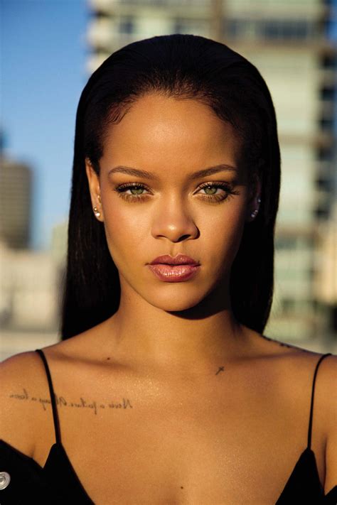 Rihanna's Makeup Line, Fenty Beauty, Makes Its Debut