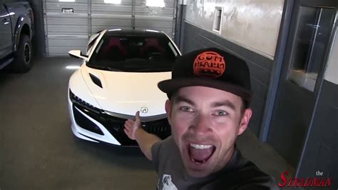 Is the Acura NSX better than the Audi R8 V10? - YouTube