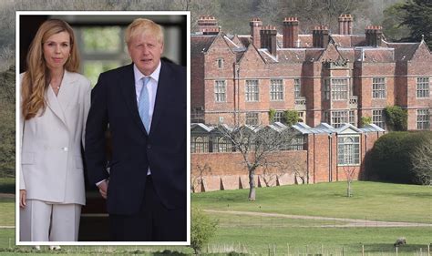 Inside Chequers: Where Boris Johnson and wife Carrie planned their wedding party | Express.co.uk