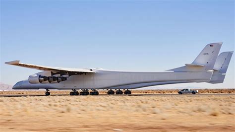 Stratolaunch first flight: The largest plane ever built has two cockpits