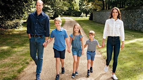 Prince William and Kate Middleton’s 2022 Christmas card: The kids are ...