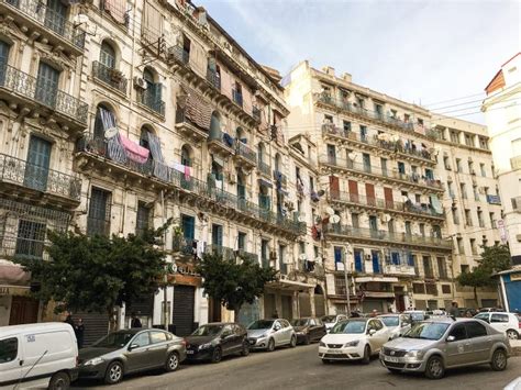 Bâtiments Coloniaux Français Chez L'Algérie, Alger Des Bâtiments Renowated Par Gouvernement ...