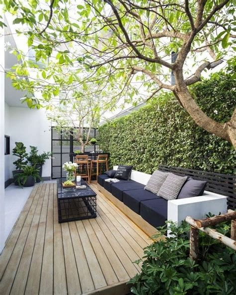 30+ Simple But Beautiful Small Patio On Backyard Ideas | Small backyard garden design, Home ...