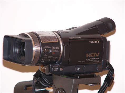 File:Sony HDR-HC1E Camera Front.JPG - Wikimedia Commons